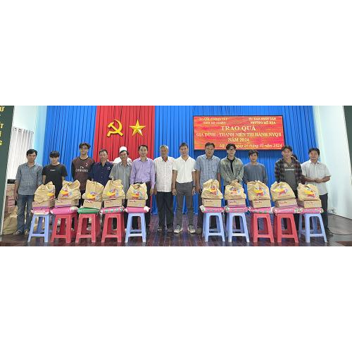 Chia sẻ yêu thương