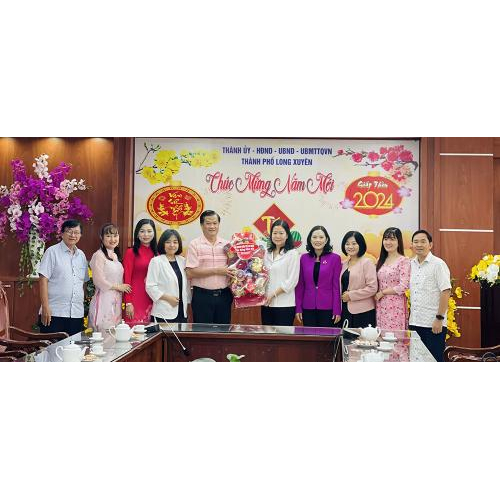Chia sẻ yêu thương