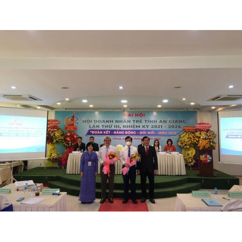 Ra mắt Ban Chấp hành Hội Doanh nhân trẻ An Giang khóa III