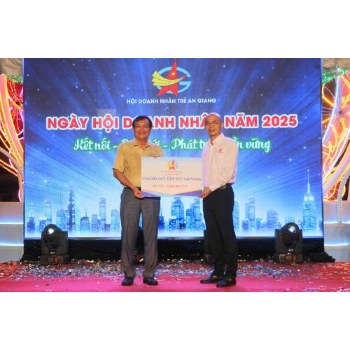 Tôn vinh & lan tỏa tinh thần khởi nghiệp