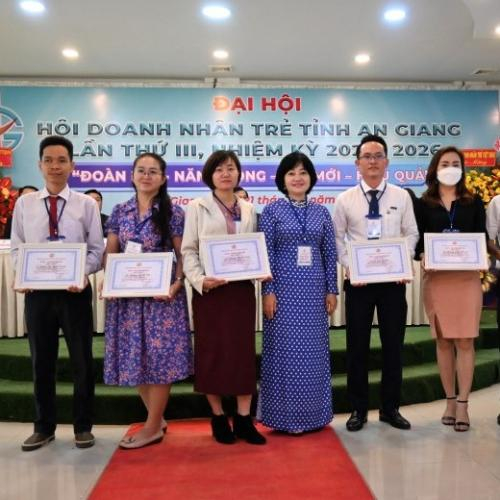 Doanh Nhân Nguyễn Thị Mỹ Linh Đắc Cử Chủ Tịch Hội Doanh Nhân Trẻ Tỉnh An Giang Khóa III
