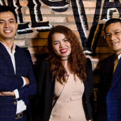 Ba Người Bạn Bỏ Vùng An Toàn Để Khởi Nghiệp