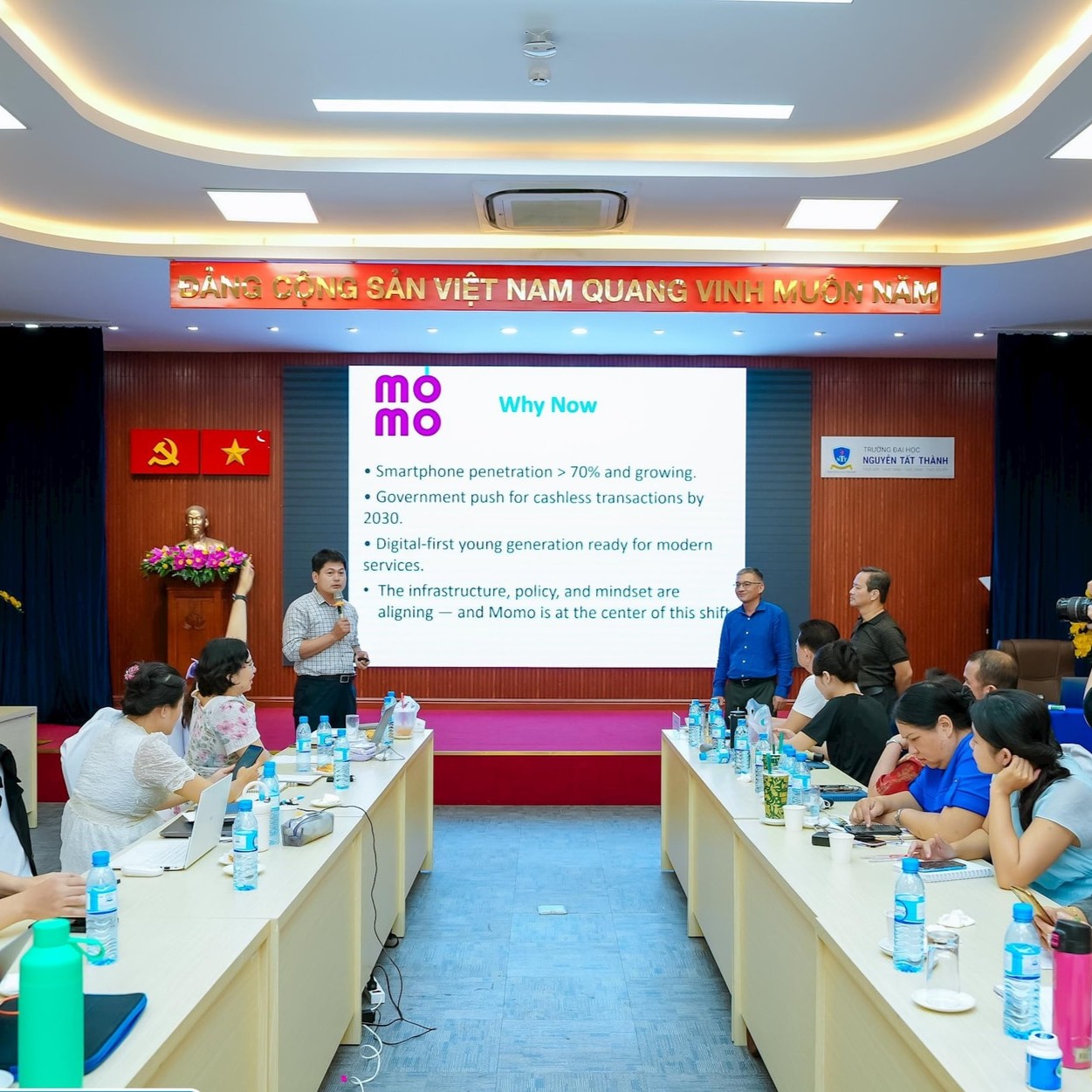 Phát Triển Hệ Sinh Thái Khởi Nghiệp Đổi Mới Sáng Tạo Từ Xây Dựng Đội Ngũ Huấn Luyện Viên Chuyên Nghiệp