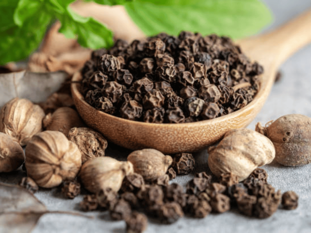 Những lưu ý khi sử dụng hạt tiêu