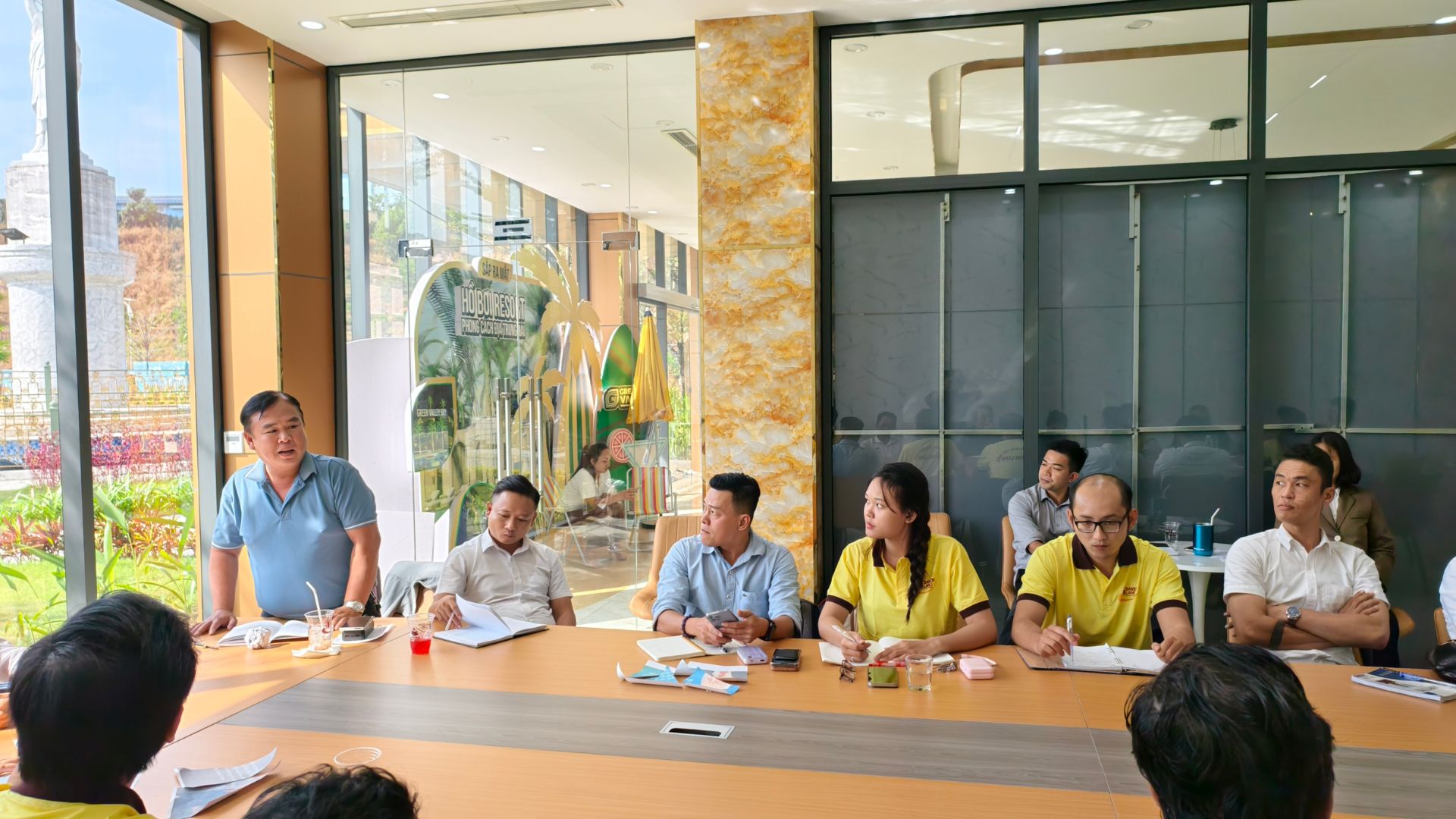 Xây dựng hình ảnh cá nhân và thương hiệu nghề nghiệp