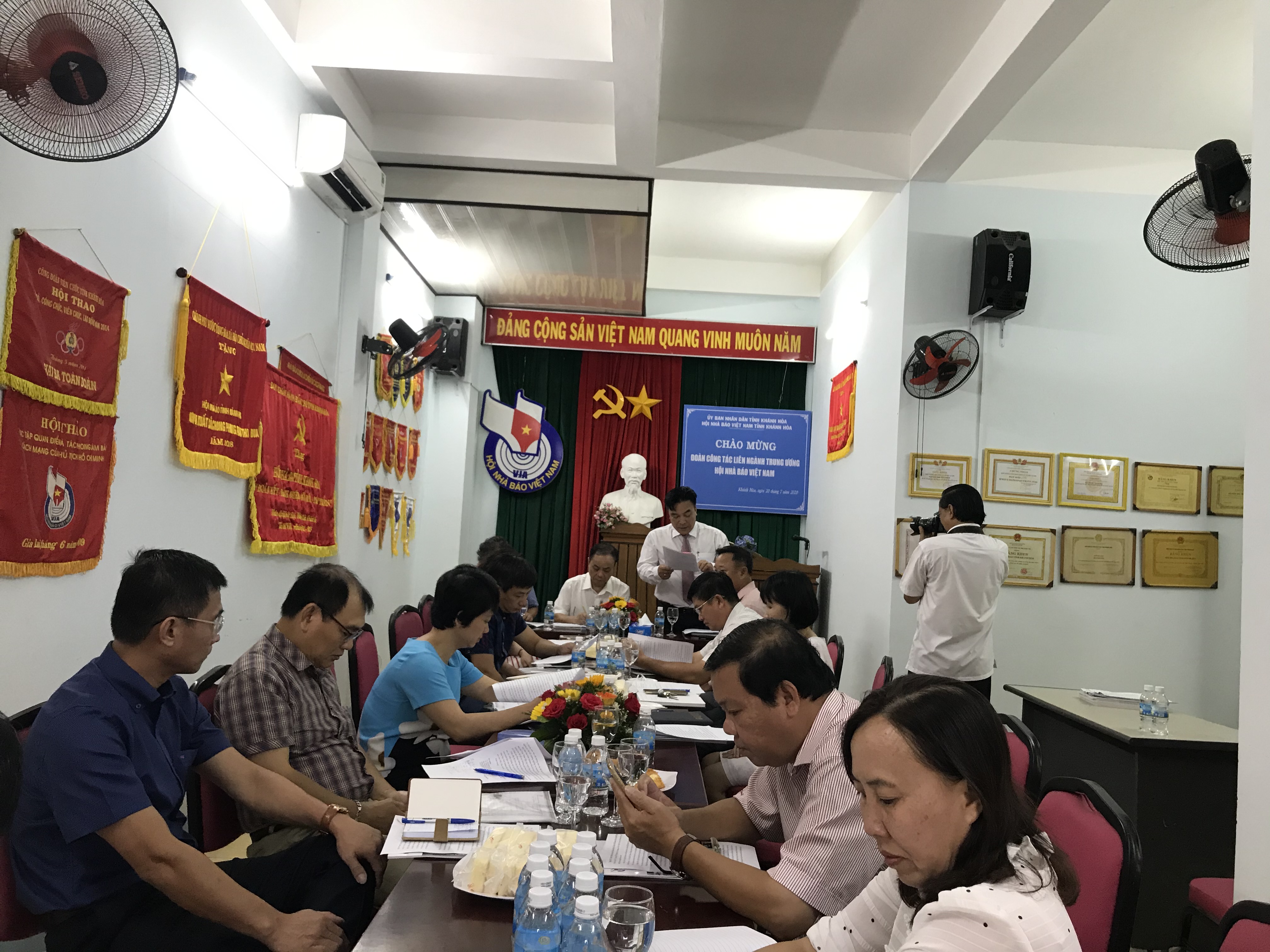 Đoàn công tác liên ngành Trung ương Hội Nhà báo Việt Nam làm việc với Hội Nhà báo tỉnh Khánh Hòa: