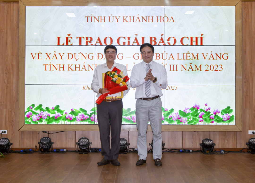 Khánh Hòa: Trao Giải báo chí về xây dựng Đảng lần thứ III năm 2023