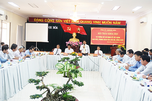 Xây dựng đạo đức, phong cách theo tư tưởng Hồ Chí Minh