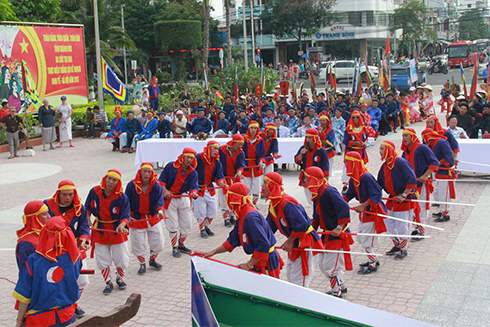 Tái hiện lễ hội cầu ngư