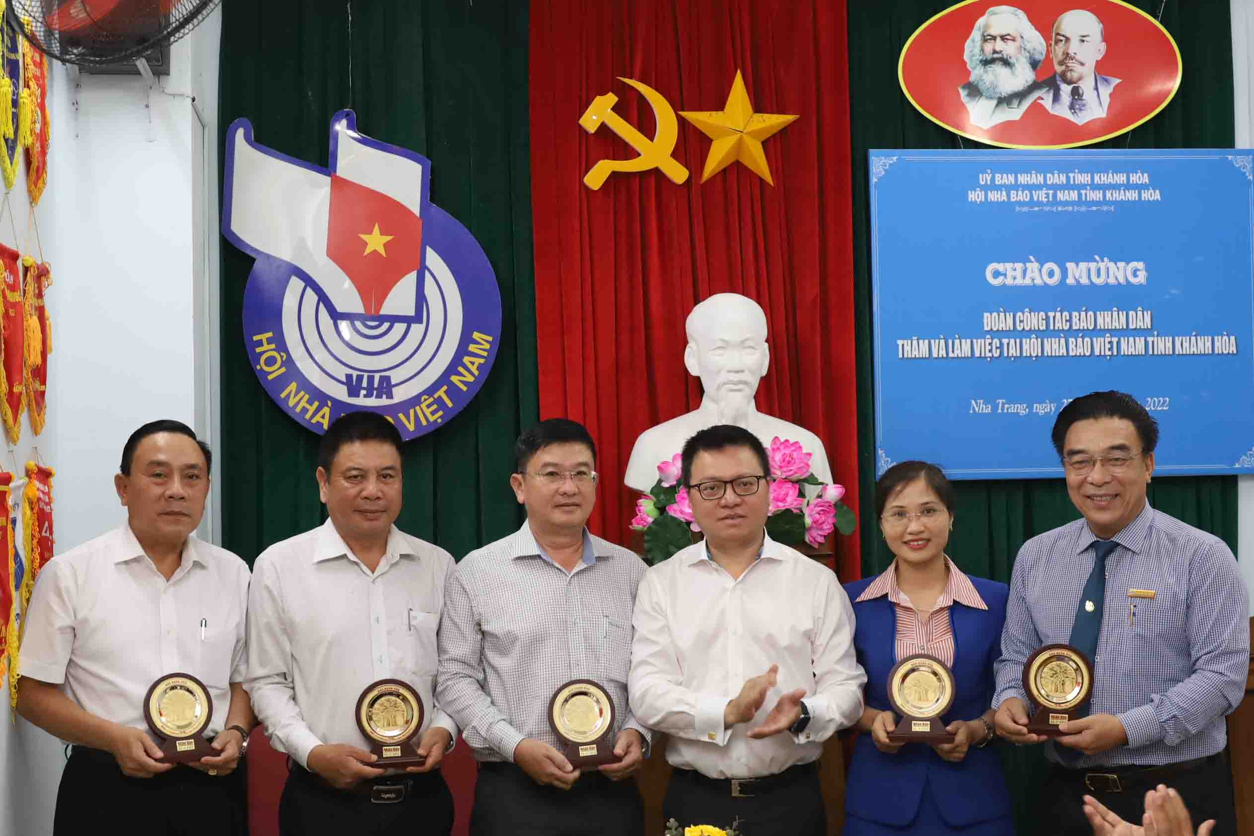Đoàn Công Tác Báo Nhân Dân Làm Việc Với Hội Nhà Báo Tỉnh Khánh Hòa