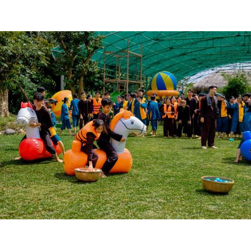 Khu trò chơi trên cạn