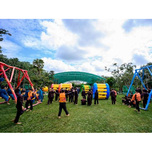 Khu trò chơi trên cạn