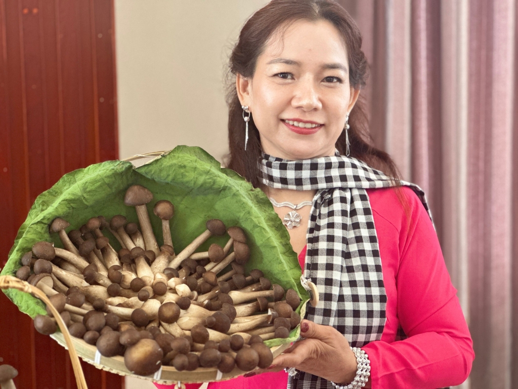 Mrs. Chau Thi Nuong