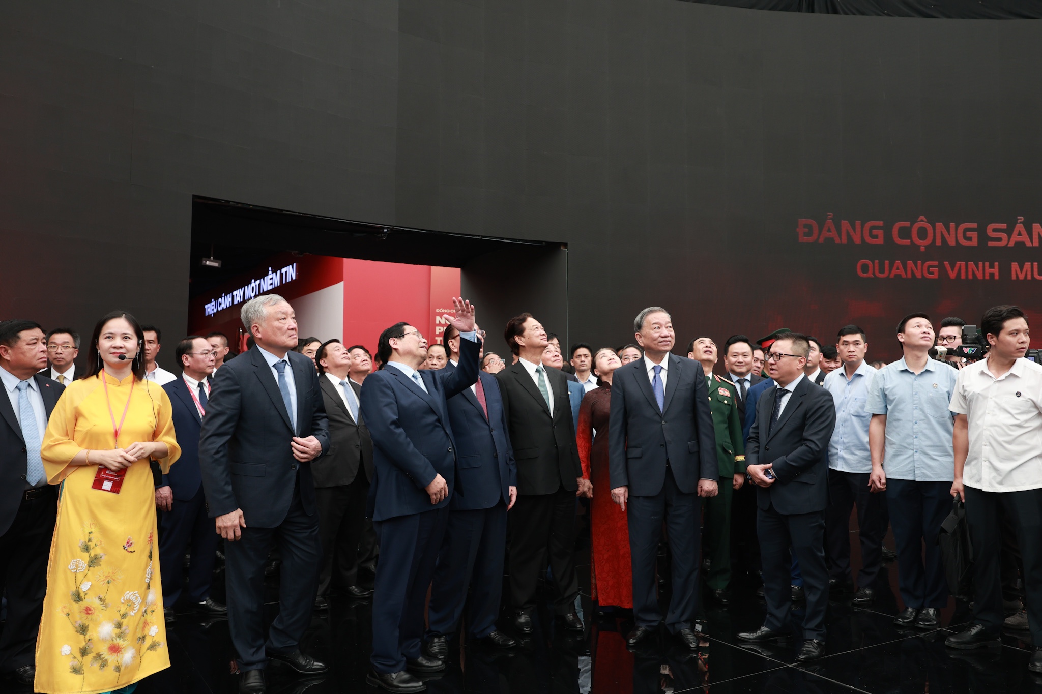 Tự hào 80 năm thành tựu đất nước