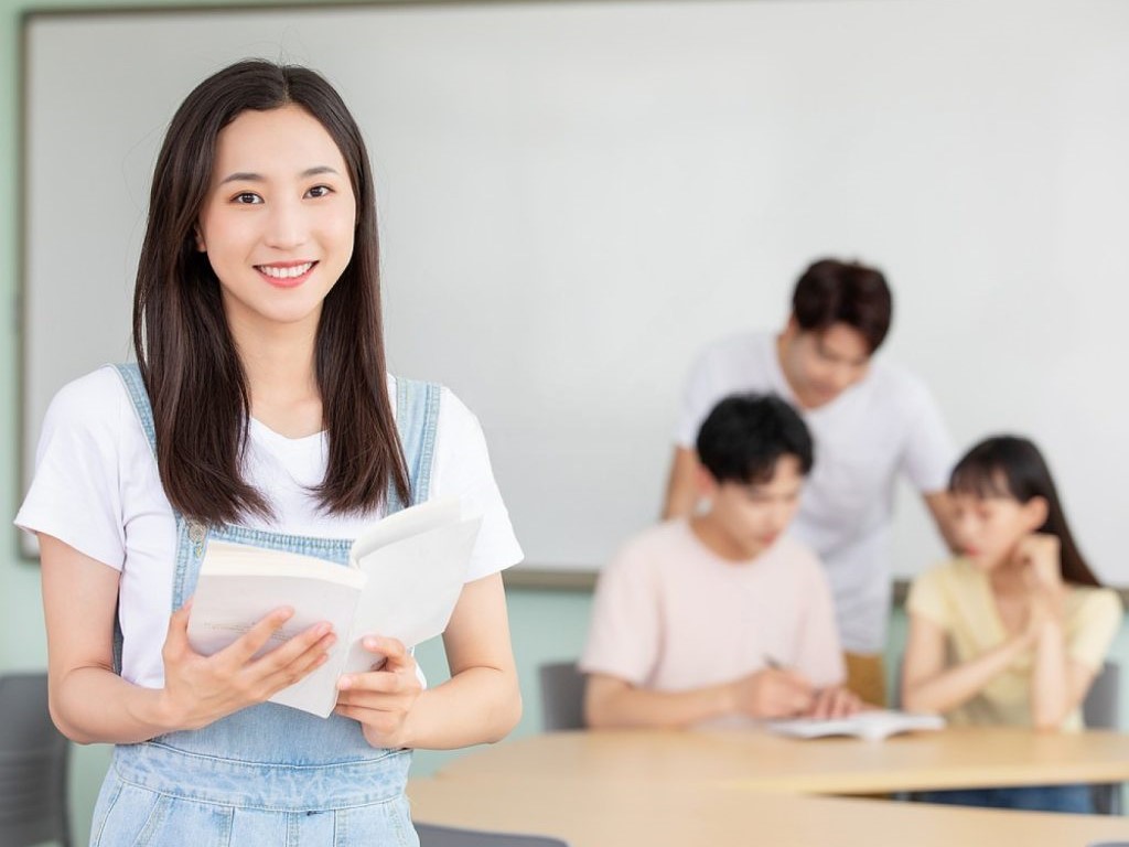 Đào tạo ngôn ngữ