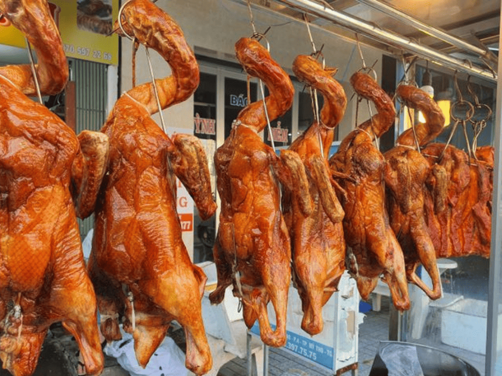 Hơi lu đất – làm nên “cái hồn” của vịt quay Sa Đéc