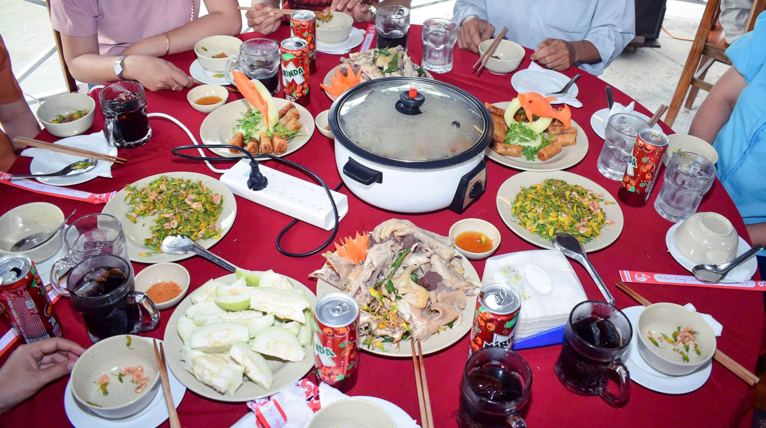 Ứng dụng ngay trong không gian tiệc tại Vườn Dừa Út Khuê