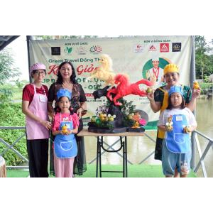 Trải nghiệm điêu khắc rau củ quả – khi bé hóa thân thành nghệ nhân nhí