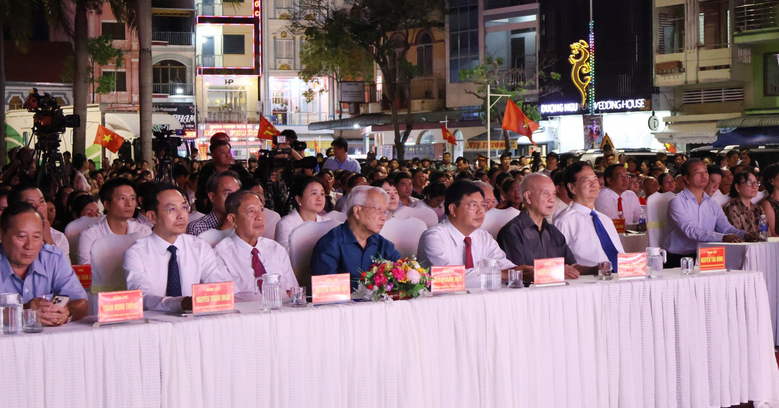 Sự hiện diện của các cấp lãnh đạo và tầm vóc sự kiện