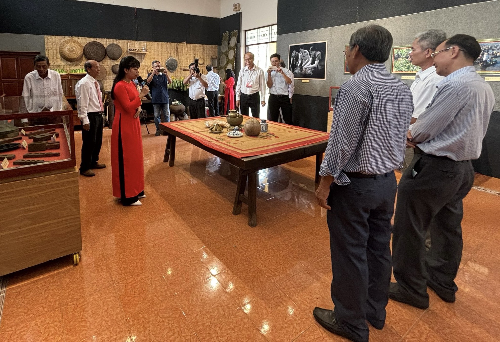 Trưng bày chuyên đề