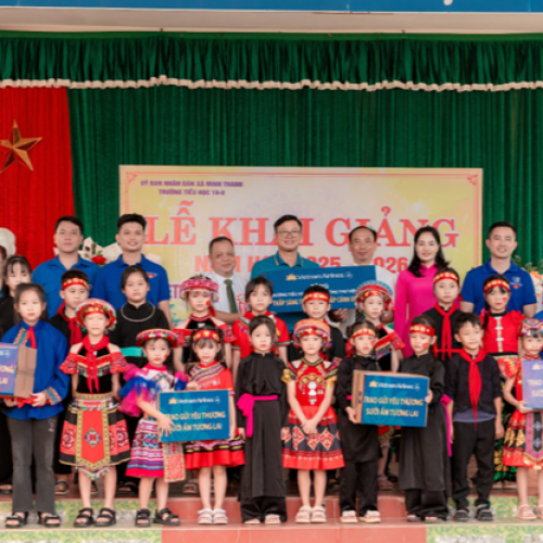 Hành Trình Thư Viện Xanh Của Vietnam Airlines: Chắp Cánh Tri Thức, Thắp Lửa Yêu Thương