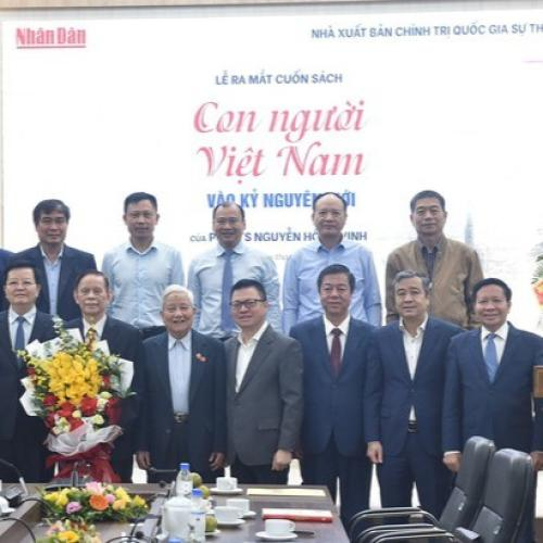 Ra Mắt Cuốn Sách Con Người Việt Nam Vào Kỷ Nguyên Mới