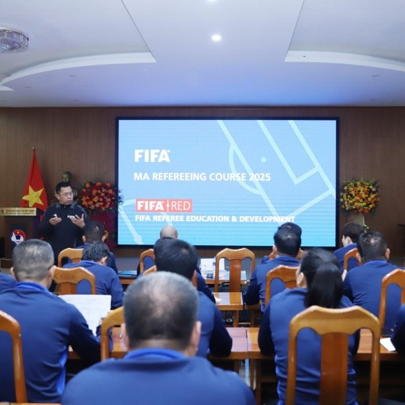 FIFA Cử Giảng Viên Đẳng Cấp Để Đào Tạo Trọng Tài Việt Nam