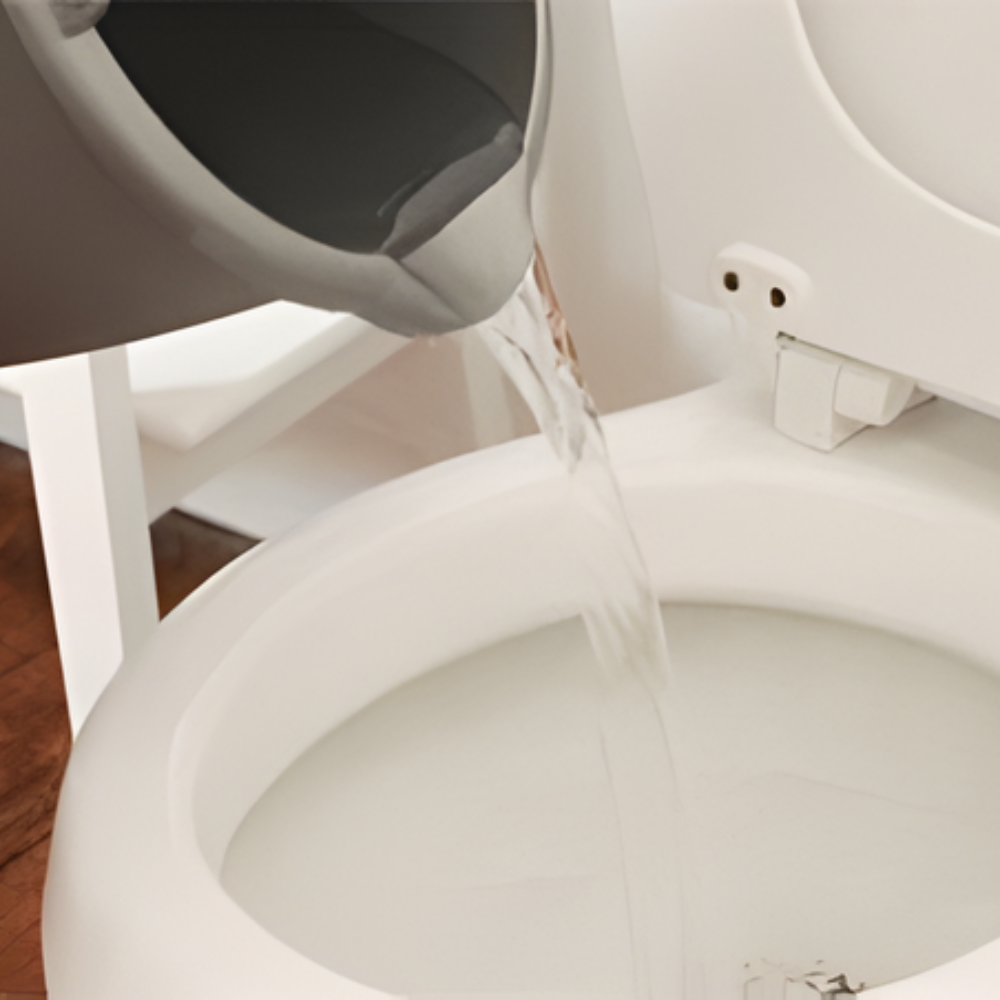 Vì Sao Phải Đổ Nước Sôi Vào Bồn Cầu Ngay Khi Nhận Phòng Khách Sạn?