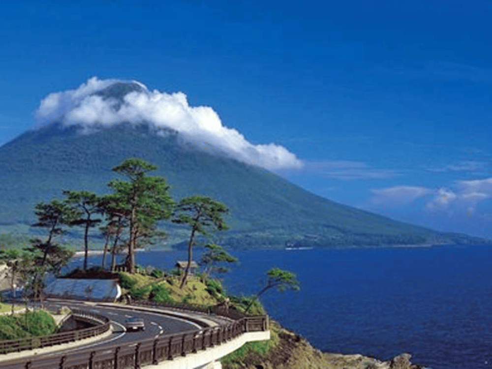 Có rất nhiều ngọn núi có hình dáng giống núi Phú Sĩ ở Nhật Bản