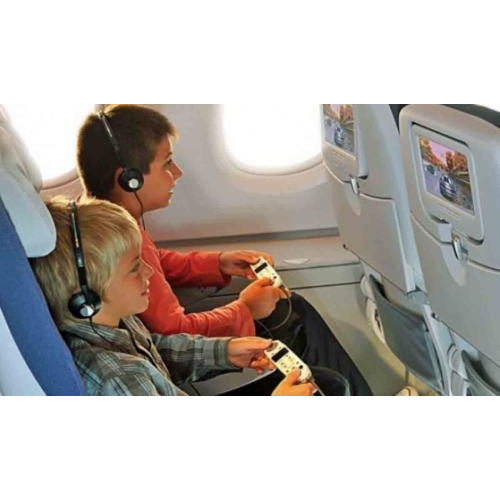 Đừng dùng tai nghe của máy bay