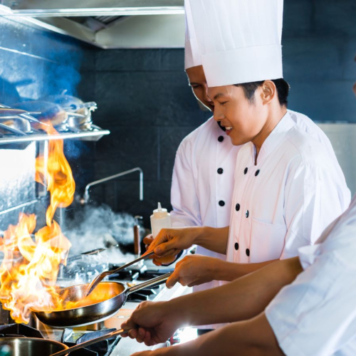 Ngành Học HOT Trong Tương Lai, Thị Trường “Khát” Nhân Lực, Ra Trường Có Việc Làm Liền Với Mức Lương Hậu Hĩnh