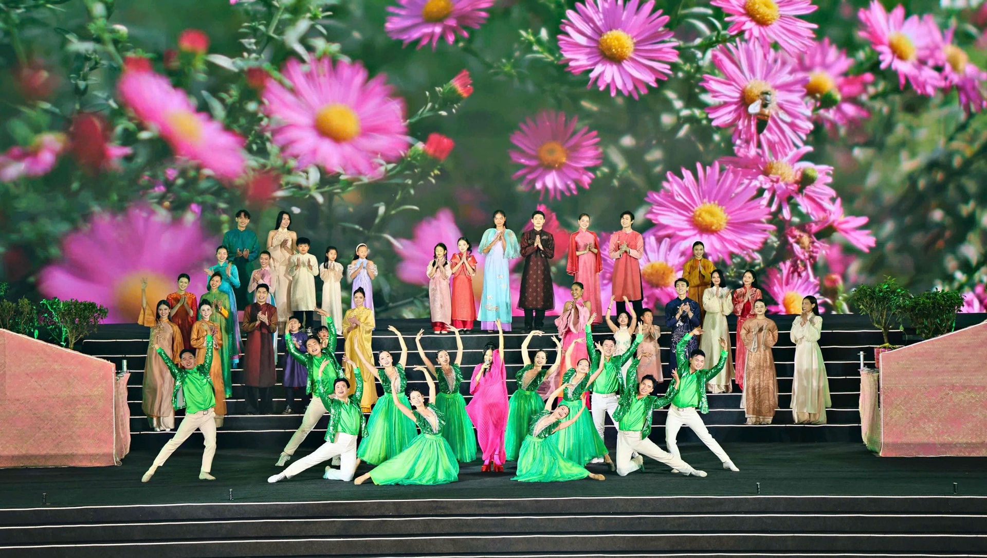 Chương 2: Hương sắc đại ngàn – Thì thầm mùa xuân