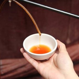 Khám Phá Sự Khác Biệt Giữa Nước Mắm Nhĩ Và Các Loại Nước Mắm Khác