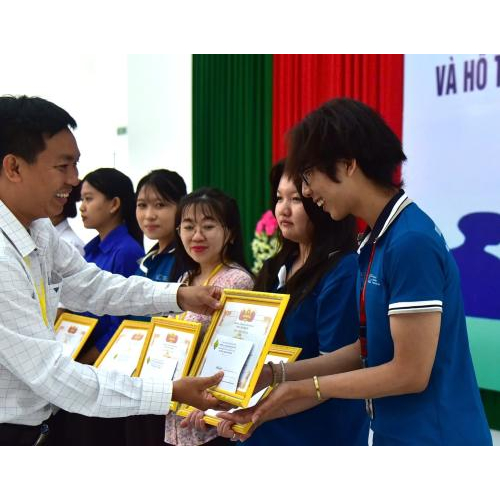 Một số hình ảnh hoạt động: