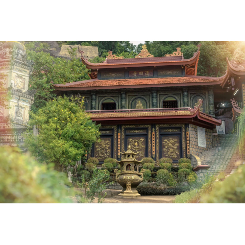 CHỐN THIỀN TRÊN NÚI – GIỮA SẮC ĐỎ HOA PHƯỢNG