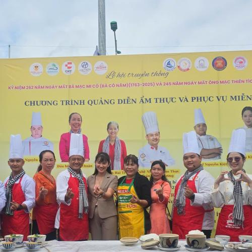 Sôi Nổi Chương Trình Quảng Diễn Ẩm Thực Và Phục Vụ Miễn Phí Tại Hà Tiên