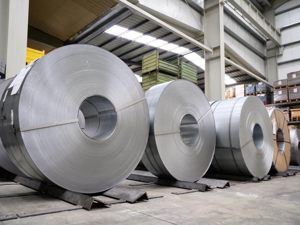1. Phân biệt thép cán nóng và thép cán nguội về quy trình và đặc điểm