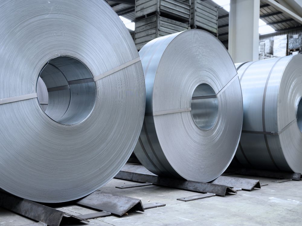 2. Ưu điểm và hạn chế của từng loại thép trong thực tế