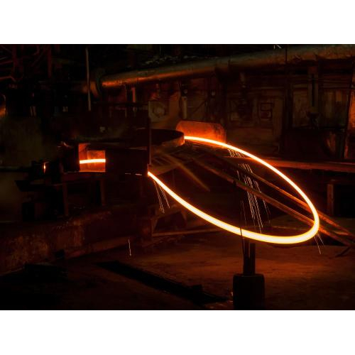 Từ Xưởng Nhỏ Đến Doanh Nghiệp Cơ Khí Hàng Đầu – Hành Trình Vươn Mình Của HST