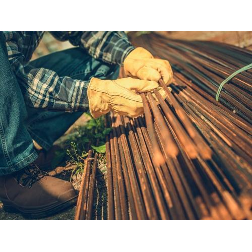 3. Xem xét chính sách giá, giao hàng và hậu mãi