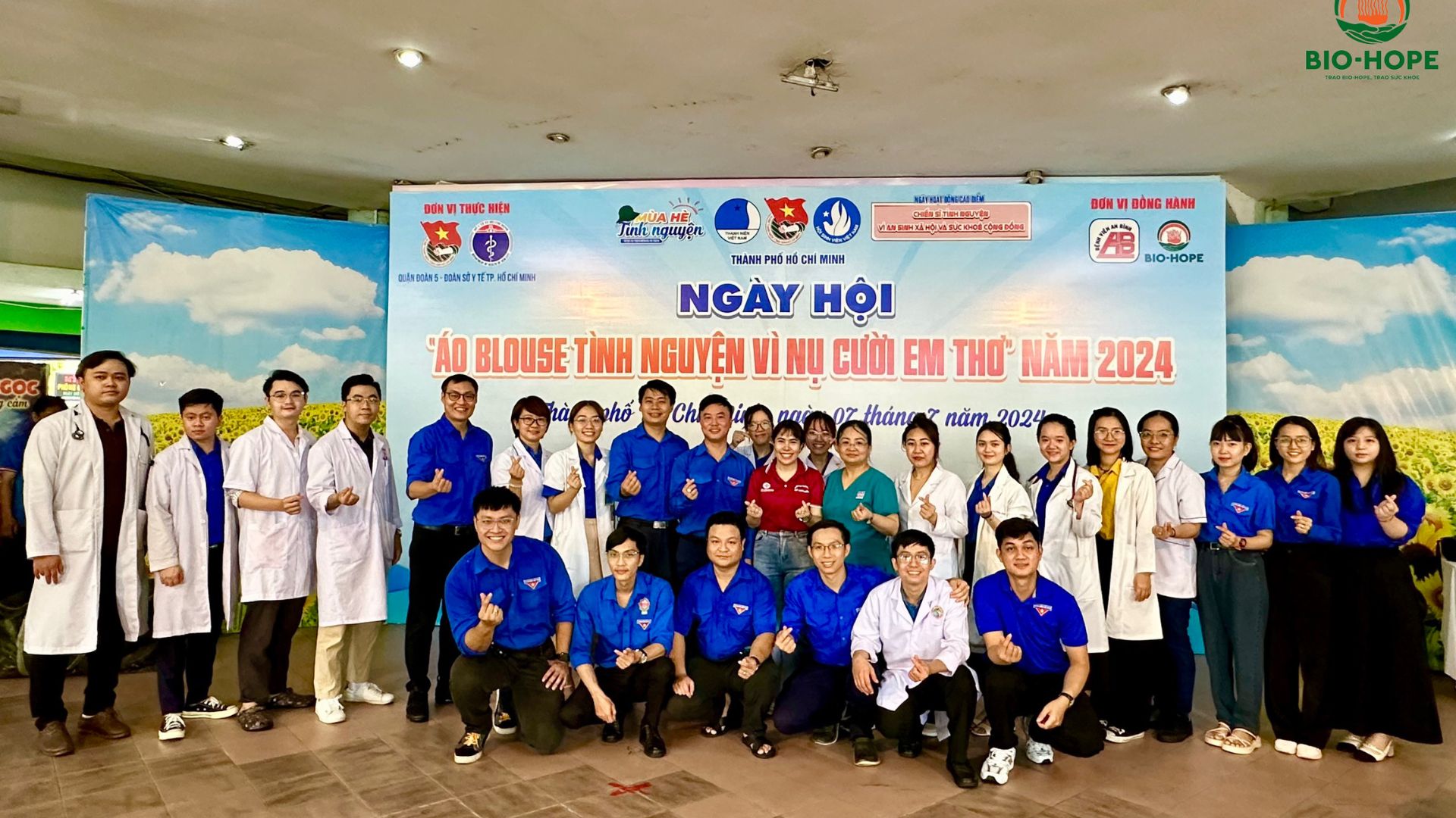 1. Ngày hội thiện nguyện – trao sức khỏe, gieo yêu thương