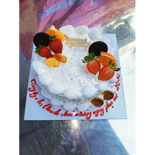 Không khí buổi tiệc tràn ngập sắc màu và cảm xúc: