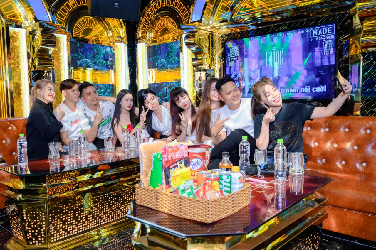 Mỗi khách hàng đều là những người bạn