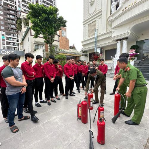 Nhất Phương Oscar Karaoke lên đài HTV9