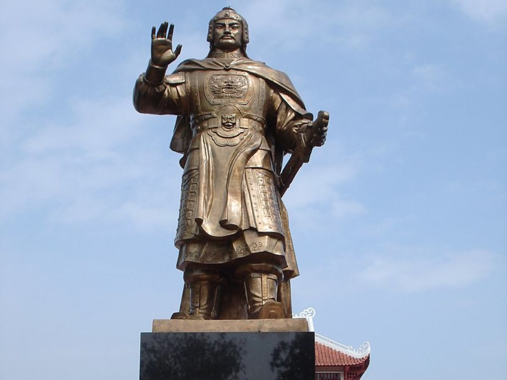 Tiểu sử chi tiết