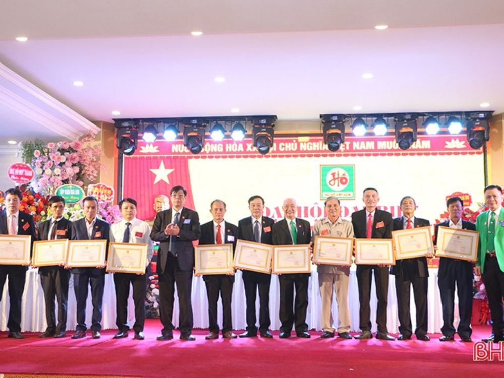 III. Định hướng phát triển nhiệm kỳ 2023–2028 và tầm nhìn tương lai