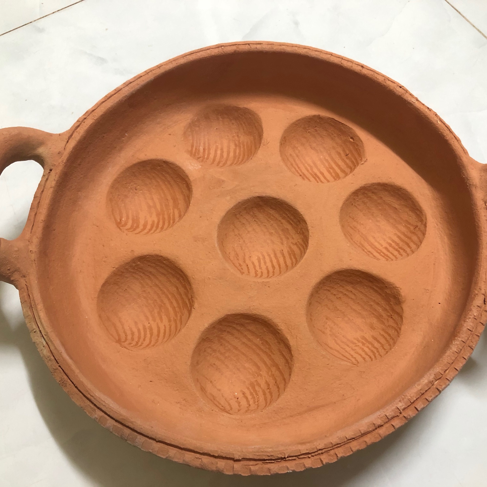 Chiếc khuôn đất và những vòng tròn ký ức