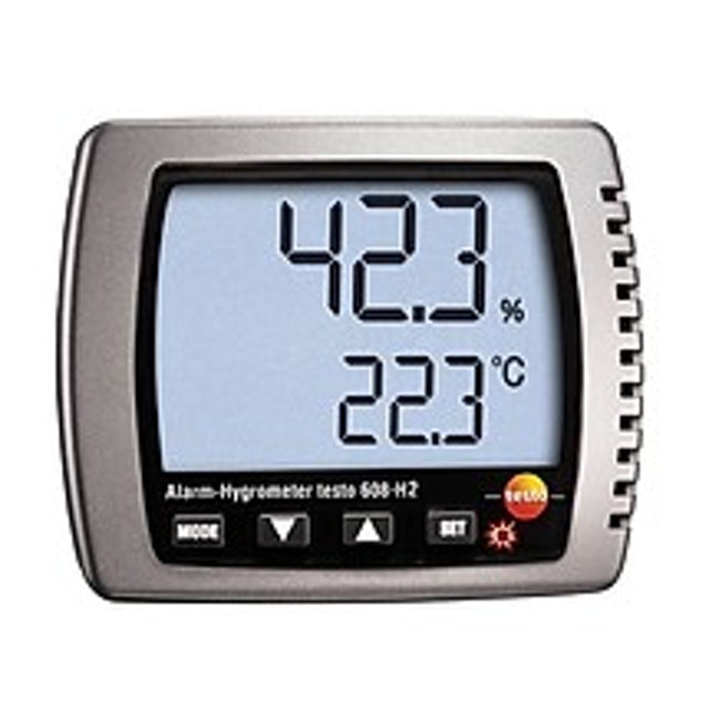 Máy đo nhiệt độ và độ ẩm Testo 