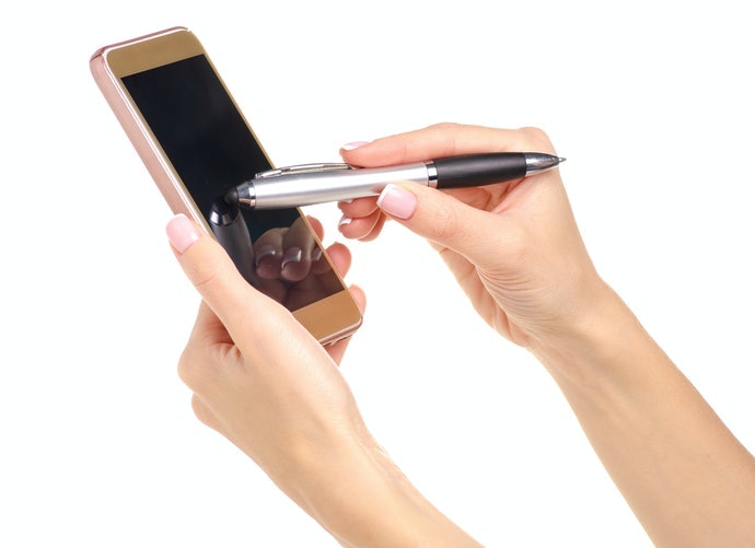 Bút bi cảm ứng tiện lợi khi dùng Smartphone hay Tablet