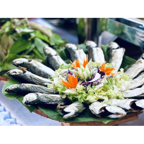 Mừng tết độc lập "ăn sập" buffet 